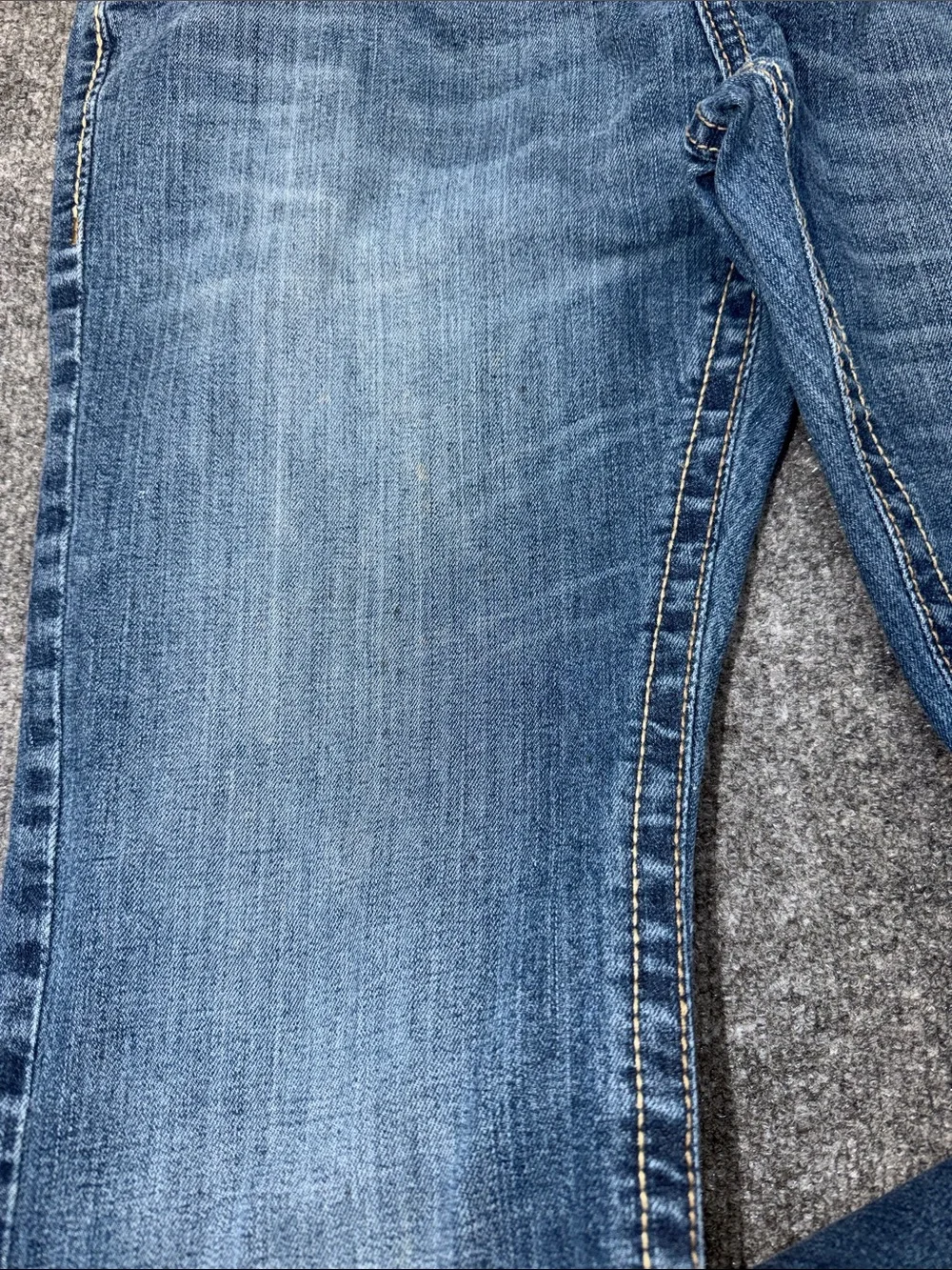 Cinch Men’s Bootcut Jeans in Blue Wash